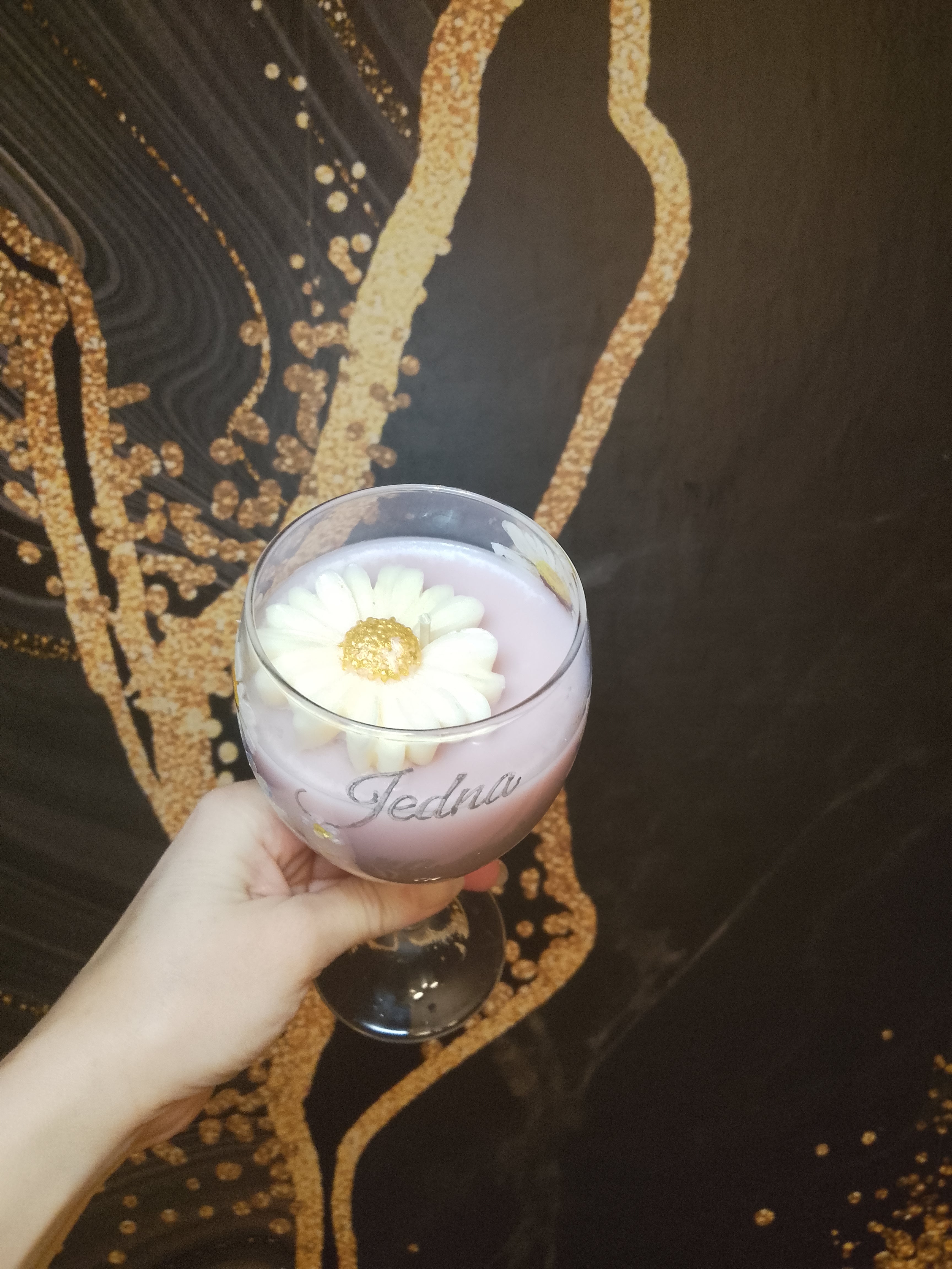 Świeca sojowa zalewana w kieliszku – Róża Herbaciana 🌹