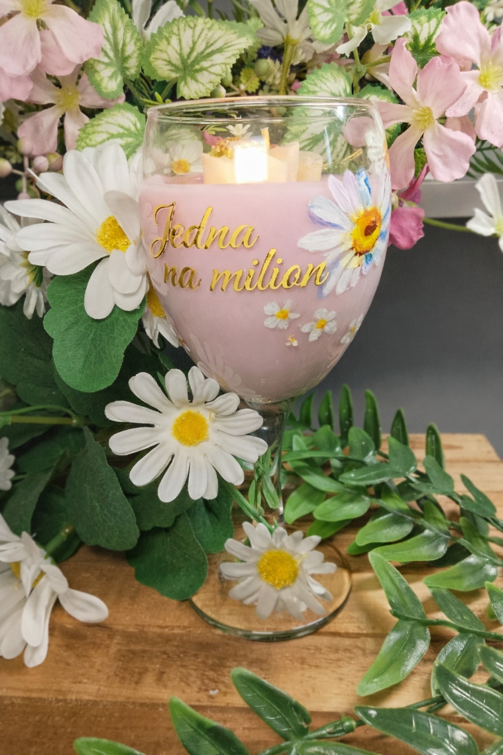 Świeca sojowa zalewana w kieliszku – Róża Herbaciana 🌹